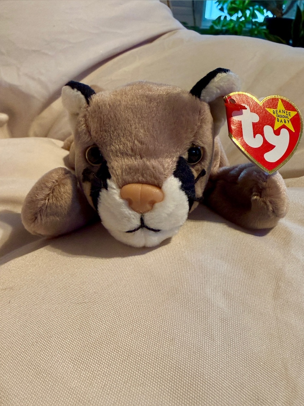 VINTAGE TY BEANIE BABY CANYON COUGAR MOUNTAIN LION PLUSH